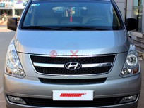 Bán xe oto Hyundai H-1 Starex 2.5MT  2015 - Cần bán Hyundai H-1 Starex 2.5MT năm 2015, màu bạc, xe nhập, số sàn