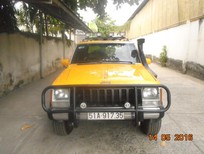 Cần bán xe Jeep Grand Cherokee 1984 - Cần bán xe Jeep Grand Cherokee đời 1984, màu vàng, xe nhập, giá 170tr