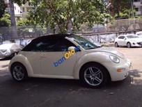 Cần bán Volkswagen New Beetle   2004 - Cần bán lại xe Volkswagen New Beetle sản xuất 2004, màu trắng 