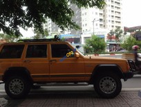 Bán xe oto Jeep Cherokee 1998 - Cần bán xe cũ Jeep Cherokee năm 1998, màu vàng, nhập khẩu chính hãng, giá 135tr