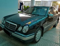 Bán Mercedes-Benz E230 1997 - Bán Mercedes E230 đời 1997, màu đen giá cạnh tranh