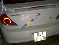 Cần bán xe Kia Spectra 2005 - Cần bán gấp Kia Spectra đời 2005, màu trắng, giá 200tr