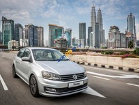 Cần bán Volkswagen Vento 2015 - Bán Volkswagen Vento đời 2015, màu xám (ghi), xe nhập 