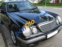 Mercedes-Benz E class W201 2002 - Cần bán lại xe Mercedes W201 sản xuất 2002, màu đen 