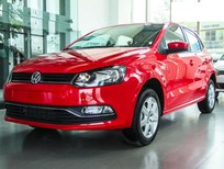 Cần bán xe Volkswagen Polo Hatchback AT 2015 - Sở hữu xe Đức Volkswagen Polo Hatchback AT 2015 màu đỏ, nhập khẩu chỉ với 662tr