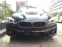 BMW 2 Series 218i Gran Tourer 2017 - Bán ô tô BMW 2 Series 218i Gran Tourer đời 2017, màu nâu, xe nhập. Giá rẻ nhất toàn quốc, có xe giao ngay