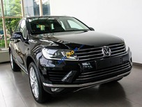 Bán Volkswagen Touareg 2017 - Cần bán xe Volkswagen Touareg 2017, màu đen, xe nhập 