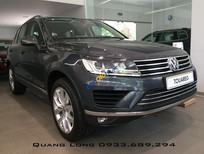 Cần bán xe Volkswagen Touareg GP 2014 - Cần bán Volkswagen Touareg GP năm sản xuất 2014, màu xám, nhập khẩu nguyên chiếc