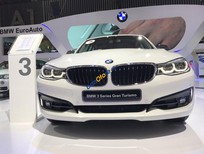 Bán xe oto BMW 3 Series 320i GT(Gran Turismo) 2017 - Cần bán BMW 3 Series 320i GT(Gran Turismo) sản xuất năm 2017, màu trắng, xe nhập