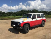 Cần bán Nissan Patrol   1993 - Bán Nissan Patrol đời 1993, hai màu, 2 cầu, số mạnh đầy đủ, khung gầm êm ái chắc chắn