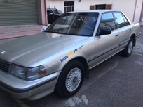 Toyota Cressida 1996 - Bán Toyota Cressida đời 1996, màu bạc, xe chạy rất êm, chính chủ, nội thất còn rất mới