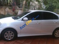 Cần bán xe Hyundai Verna   2010 - Cần bán lại xe Hyundai Verna sản xuất năm 2010, màu trắng, nhập khẩu