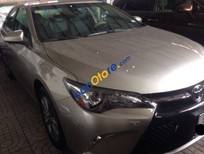 Cần bán xe Toyota Camry LE SE 2016 - Bán xe Toyota Camry LE SE sản xuất 2016, màu vàng 