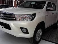 Toyota Hilux 2.4E MT 2017 - Toyota Hilux 2017 chính hãng, mới 100%, 675 triệu, LH: 0932506503