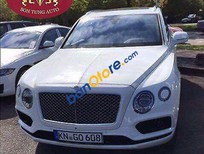 Cần bán xe Bentley Bentayga 2016 - Bán Bentley Bentayga năm 2016, màu trắng, nhập khẩu nguyên chiếc