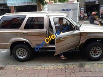 Cần bán xe Toyota 4 Runner 1998 - Cần bán xe Toyota 4 Runner năm sản xuất 1998, màu vàng đã đi 200000 km