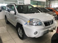 Cần bán Nissan X trail 2.5AT 2004 - Cần bán xe Nissan X trail 2.5AT năm sản xuất 2004, màu trắng, nhập khẩu nguyên chiếc chính chủ