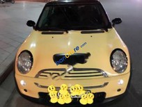 Mini Cooper S 2004 - Cần bán gấp Mini Cooper S sản xuất 2004, màu vàng, nhập khẩu