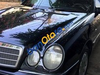 Mercedes-Benz C class C230 1996 - Cần bán gấp Mercedes C230 sản xuất năm 1996, màu đen  