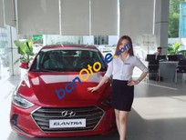 Hyundai Elantra 2017 - Bán Hyundai Elantra sản xuất 2017, màu đỏ  