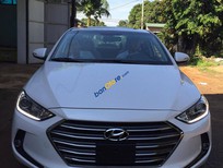 Hyundai Elantra 2017 - Bán ô tô Hyundai Elantra năm 2017, màu trắng, giá 549tr