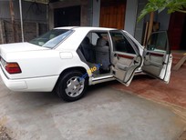 Cần bán Mercedes-Benz E class E200 MT 1991 - Cần bán Mercedes E200 đời 1991, màu trắng, xe nhập, giá chỉ 72 triệu