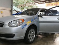 Cần bán xe Hyundai Verna 2008 - Cần bán gấp Hyundai Verna sản xuất 2008, màu bạc