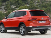 Cần bán xe Volkswagen Tiguan 2017 - Bán Volkswagen Tiguan đời 2017, màu đỏ, nhập khẩu nguyên chiếc