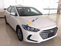 Hyundai Elantra 2017 - Bán Hyundai Elantra đời 2017, màu trắng 