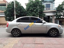 Bán xe oto Hyundai Verna   2008 - Cần bán lại xe Hyundai Verna 2008, màu bạc, giá tốt