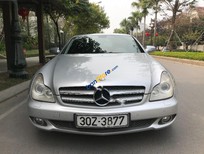 Cần bán xe Mercedes-Benz CLS class  CLS 300  2010 - Chính chủ bán xe Mercedes CLS 300 năm sản xuất 2010, màu bạc, nhập khẩu