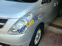 Hyundai Starex 2010 - Bán Hyundai Starex sản xuất năm 2010, màu bạc xe gia đình, 590 triệu