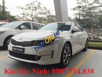 Cần bán Kia Optima 2018 - Cần bán xe Kia Optima sản xuất 2018, màu trắng, 789tr