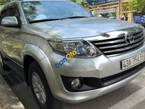 Bán Toyota Fortuner 2005 - Cần bán Toyota Fortuner sản xuất 2005, màu bạc, giá tốt