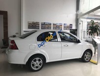 Bán xe oto Chevrolet Aveo 2018 - Bán Chevrolet Aveo năm sản xuất 2018, màu trắng- Xe mới hoàn toàn