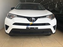 Bán xe oto Toyota RAV4 LE 2017 - Cần bán Toyota Rav4 LE năm sản xuất 2017, màu trắng, xe nhập chính chủ
