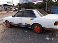 Cần bán Nissan Bluebird 1982 - Cần bán Nissan Bluebird sản xuất năm 1982, màu trắng, giá 35tr