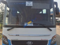 Bán Hino UNIVERSE K47 2017 - Cần bán xe Hino Universe K47 2017, màu trắng - xanh