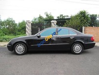 Cần bán Mercedes-Benz E class  E200  2005 - Cần bán xe Mercedes E200 năm sản xuất 2005, màu đen  
