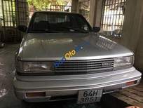 Bán xe oto Nissan Bluebird     1989 - Cần bán gấp Nissan Bluebird năm 1989, màu bạc, 70tr