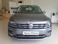 Cần bán Volkswagen Tiguan 2018 - Bán Volkswagen Tiguan năm sản xuất 2018, đủ màu, xe nhập nguyên chiếc, có xe giao ngay, khuyến mãi khủng tháng 12