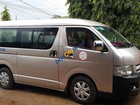 Toyota Hiace 2005 - Cần bán xe Toyota Hiace năm sản xuất 2005, màu bạc