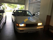 Cần bán xe Nissan Bluebird   1989 - Cần bán lại xe Nissan Bluebird năm sản xuất 1989, màu trắng