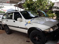 Bán xe oto Ssangyong Musso 2.3 2003 - Cần bán Ssangyong Musso 2.3 sản xuất năm 2003, màu trắng