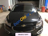 Cần bán Chevrolet Cruze   LT   2017 - Cần bán lại xe Chevrolet Cruze LT năm sản xuất 2017, màu đen