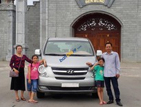 Hyundai Grand Starex 2011 - Bán ô tô Hyundai Grand Starex năm 2011, màu bạc, xe nhập xe gia đình