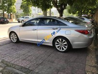 Cần bán xe Hyundai Sonata   2011 - Bán Hyundai Sonata năm sản xuất 2011, màu bạc, nhập khẩu nguyên chiếc, giá tốt