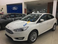 Ford Focus 2018 - Bán xe Ford Focus năm 2018, màu trắng, 580 triệu