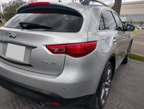 Cần bán Infiniti QX70 G 2016 - Cần tiền bán gấp xe Infiniti QX70 2016 màu bạc