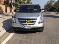 Bán xe oto Hyundai Grand Starex   2010 - Bán xe Hyundai Grand Starex sản xuất năm 2010, màu bạc, nhập khẩu chính chủ, giá chỉ 395 triệu